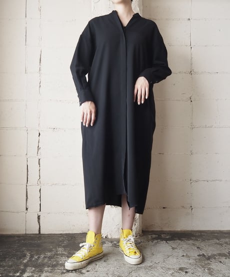 BARNEYS NEWYORK Open Collar Dress BK