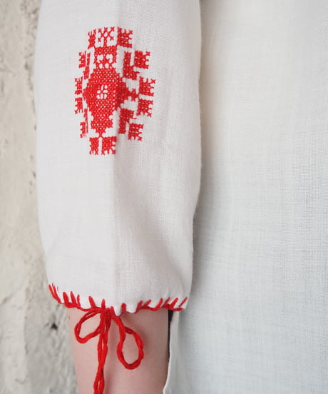 Hungarian Hand Embroidered Blouse WHRE