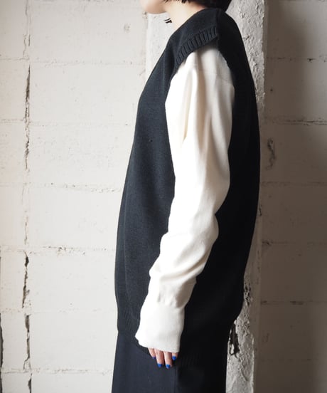 V Neck Knit Vest BK