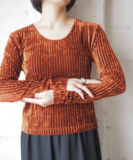 Pleated Velour Cutsewn OR