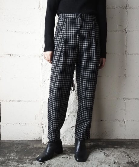 Check Tuck Pants BKWH