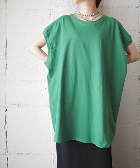 No Sleeve Big Tee GN