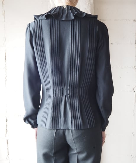 Frill Collar Pleated Blouse BK