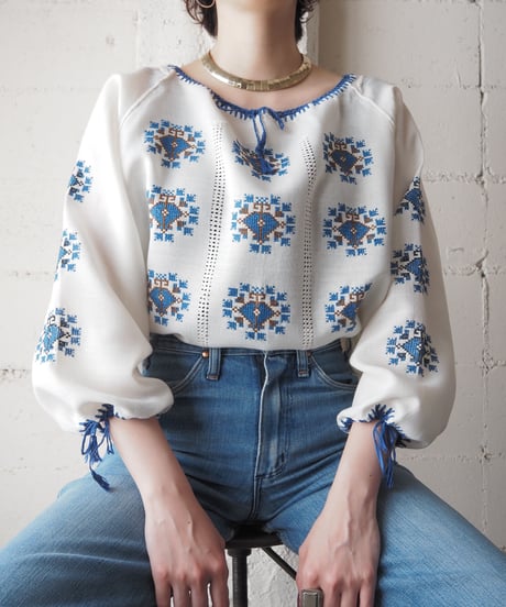 1960~70's Euro Embroidery Smock IVBL
