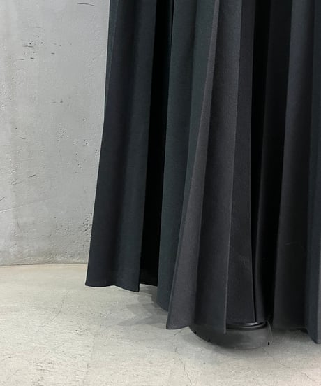 Pleated Long Skirt BK