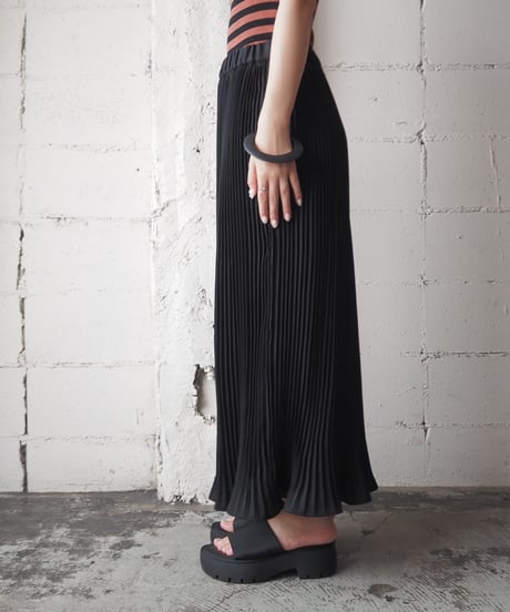 Accordion Pleats Easy Skirt BK