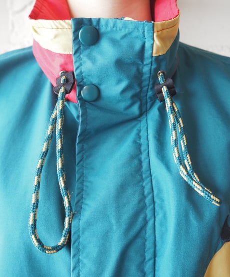 NIKE Crazy Color Nylon Jacket YEGNRE
