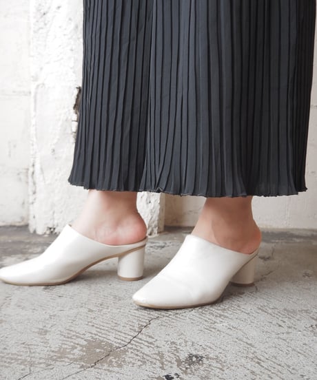 Pleated Wide Pants BK