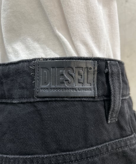 DIESEL Front Zip Denim Skirt BK