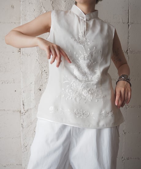 Embroidery Sleeveless China Shirt WH