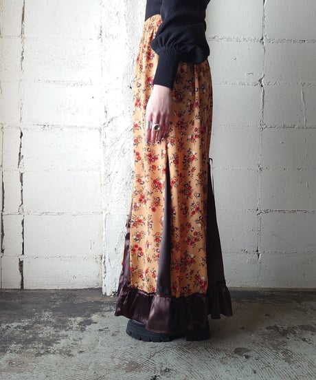 Flower×Satin Long  Skirt BEBR