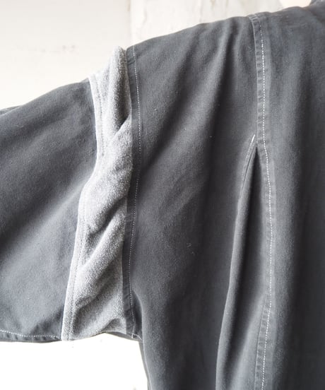 White Stitch Switching Shirt BKGR