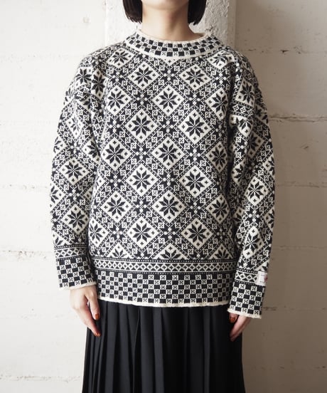 Snow Pattern Nordic Sweater BKWH
