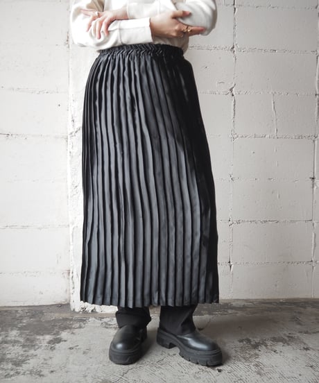 Satin Pleates Skirt BK