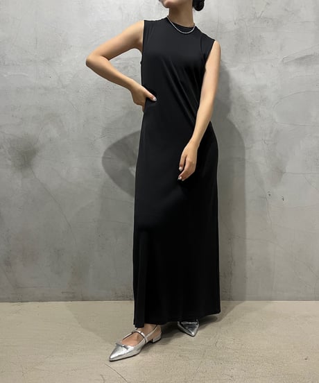 Sleeveless Cutsewn Dress BK