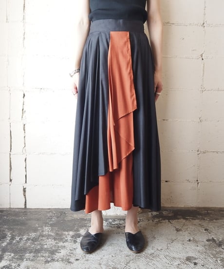 1980's Bicolor Layered Design Skirt  BKOR