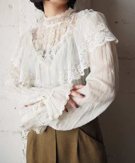 1970’s GUNNIES L/S Stand Collar Lace Blouse IV