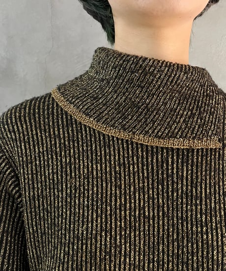 Turn Over Collar Giliter Mix Knit BKGD