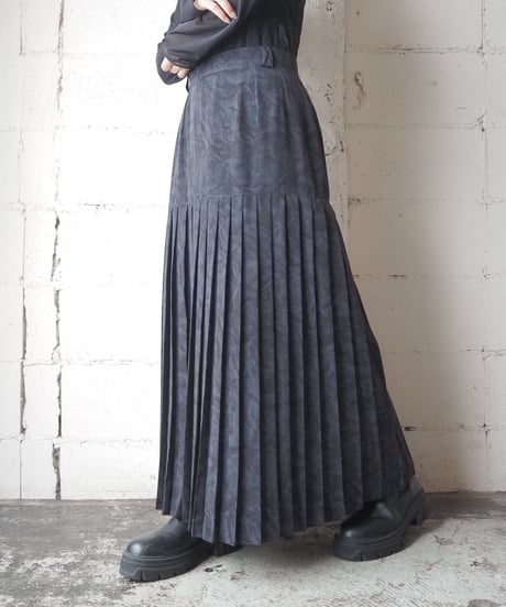 Shadow Pattern Pleated Flare Skirt BK