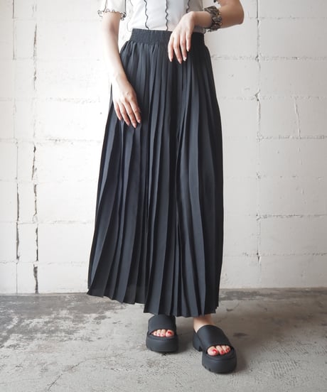 Pleated Easy Long Skirt BK