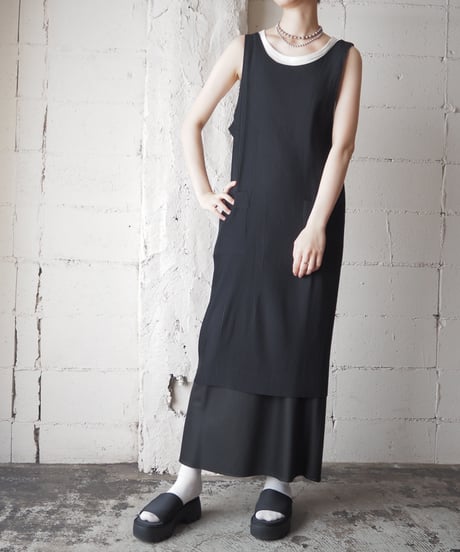 im product Pleat Apron BK