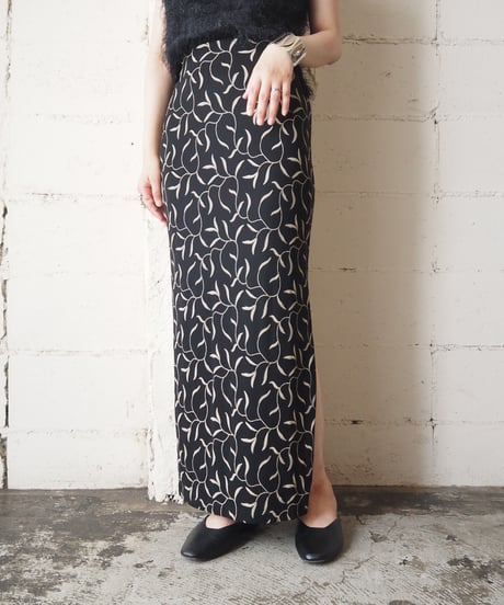 Leaf Pattern Side Slit Skirt BK IV