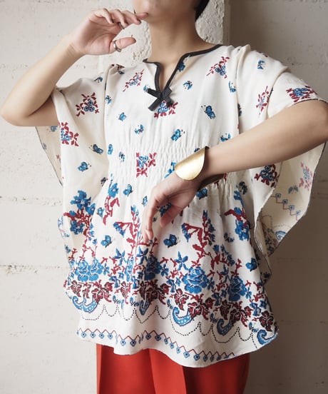 Embroidery Print Pullover Blouse IVBLRE