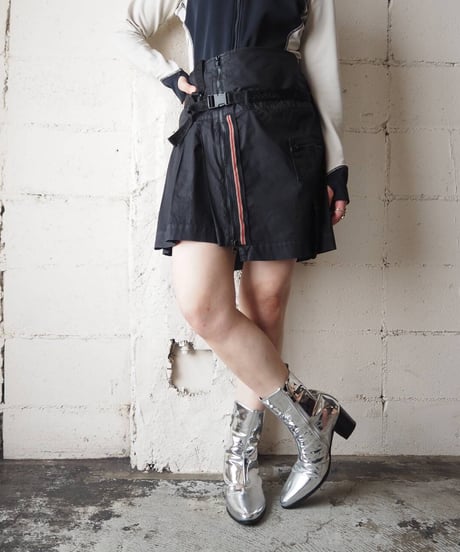 Side Pleated Design Mini Skirt BK