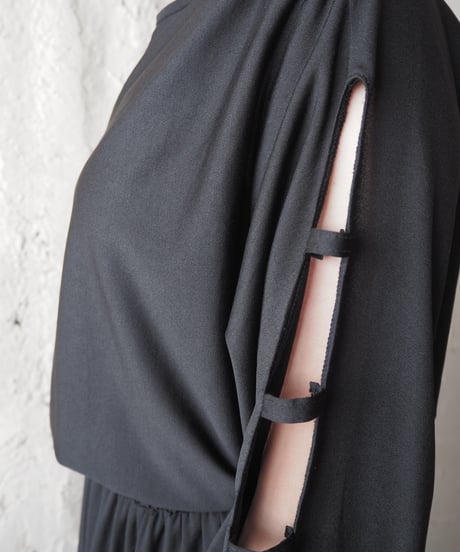 Design Sleeve Collarless Dress BK