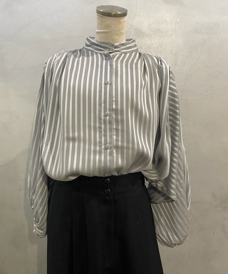 Band Collar Balloon Sleeve Blouse GR WH GD