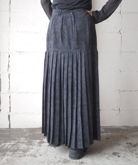 Shadow Pattern Pleated Flare Skirt BK