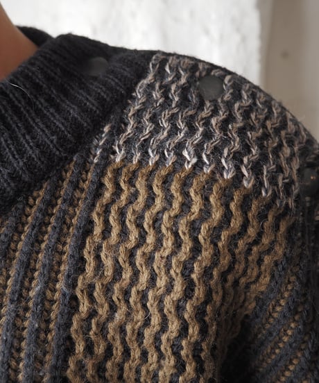carven Shoulder Snap Button Pattern Knit BRBK
