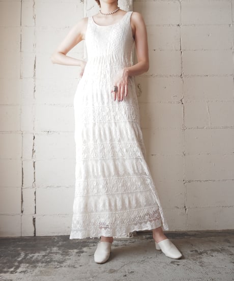 Sleeveless Lace Dress IV