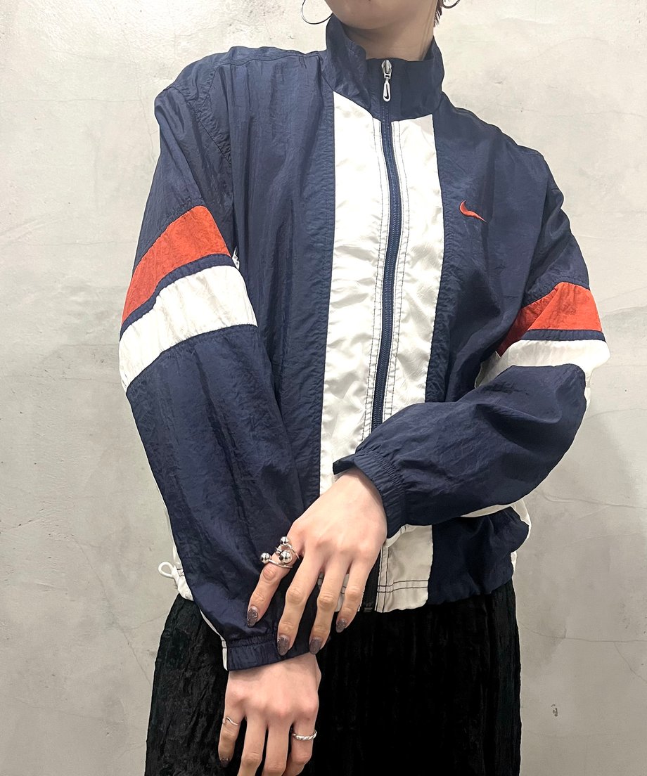 65b730c2e70d9702236b010c