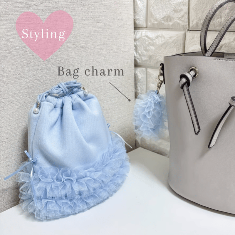 チュールフリル リボン巾着ポーチ｜ペールブルー × ライトブルー