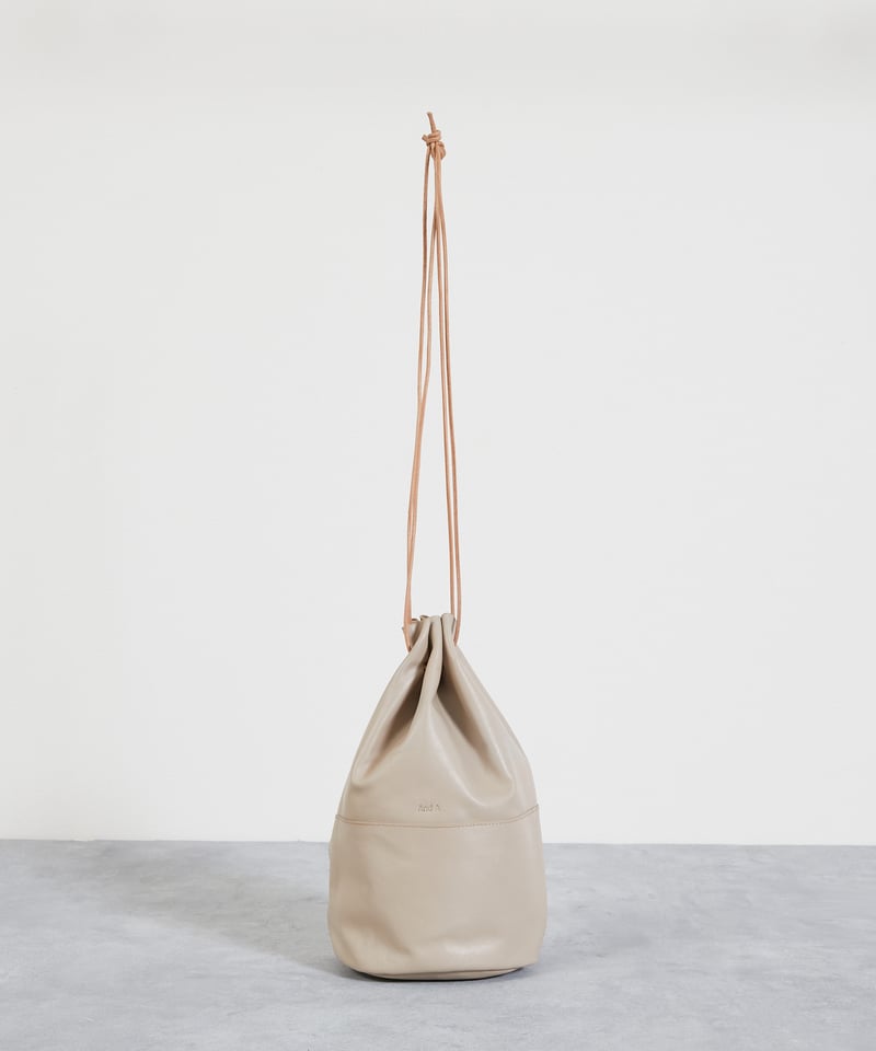牛革　巾着 And A アンドエー / FINE LEATHER DRAWSTRING BAG【S】牛革巾