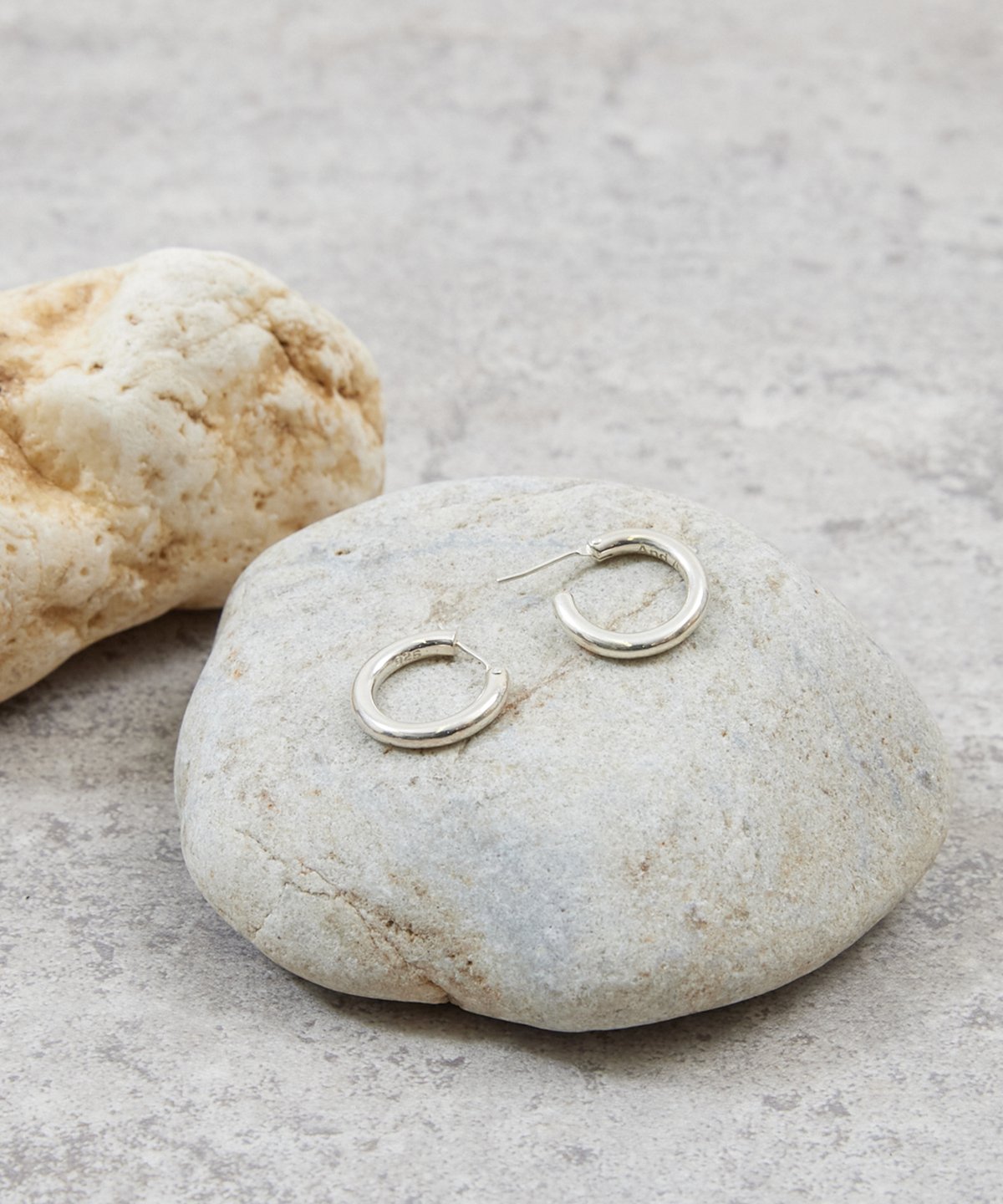 And A アンドエー / SILVER925 MEDIUM HOOP PIERCE シルバー And A アンドエー / SILVER925 MEDIUM HOOP PIERCE シルバー