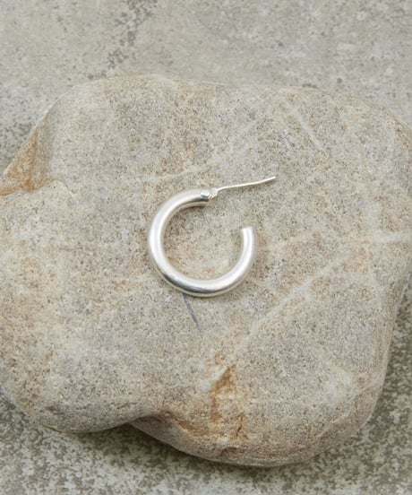 And A アンドエー / SILVER925 MEDIUM HOOP PIERCE シルバー925ミディアムフープピアス（片耳用） / AA-A24U005