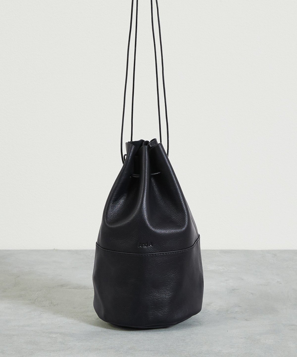 牛革　巾着 And A アンドエー / FINE LEATHER DRAWSTRING BAG【S】牛革巾