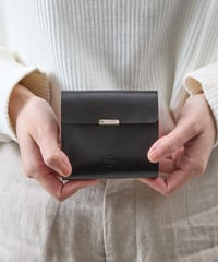 20/80 トゥエンティーエイティー / TOCHIGI LEATHER FOLDED WALLET WITH FLAP 栃木レザー3つ折りフラップウォレット 牛革財布 / W030