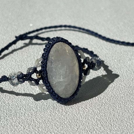 白月~White Labradorite Macrame’ Bracelet