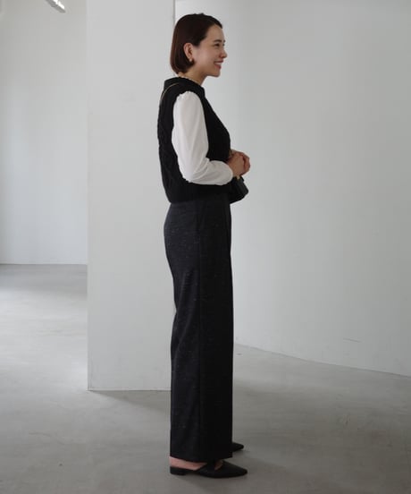 KNIT VEST