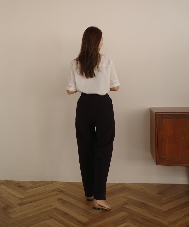 OHGA POCKET FRILLテーパードパンツ POCKET FRILL テーパードパンツ | OHGA
