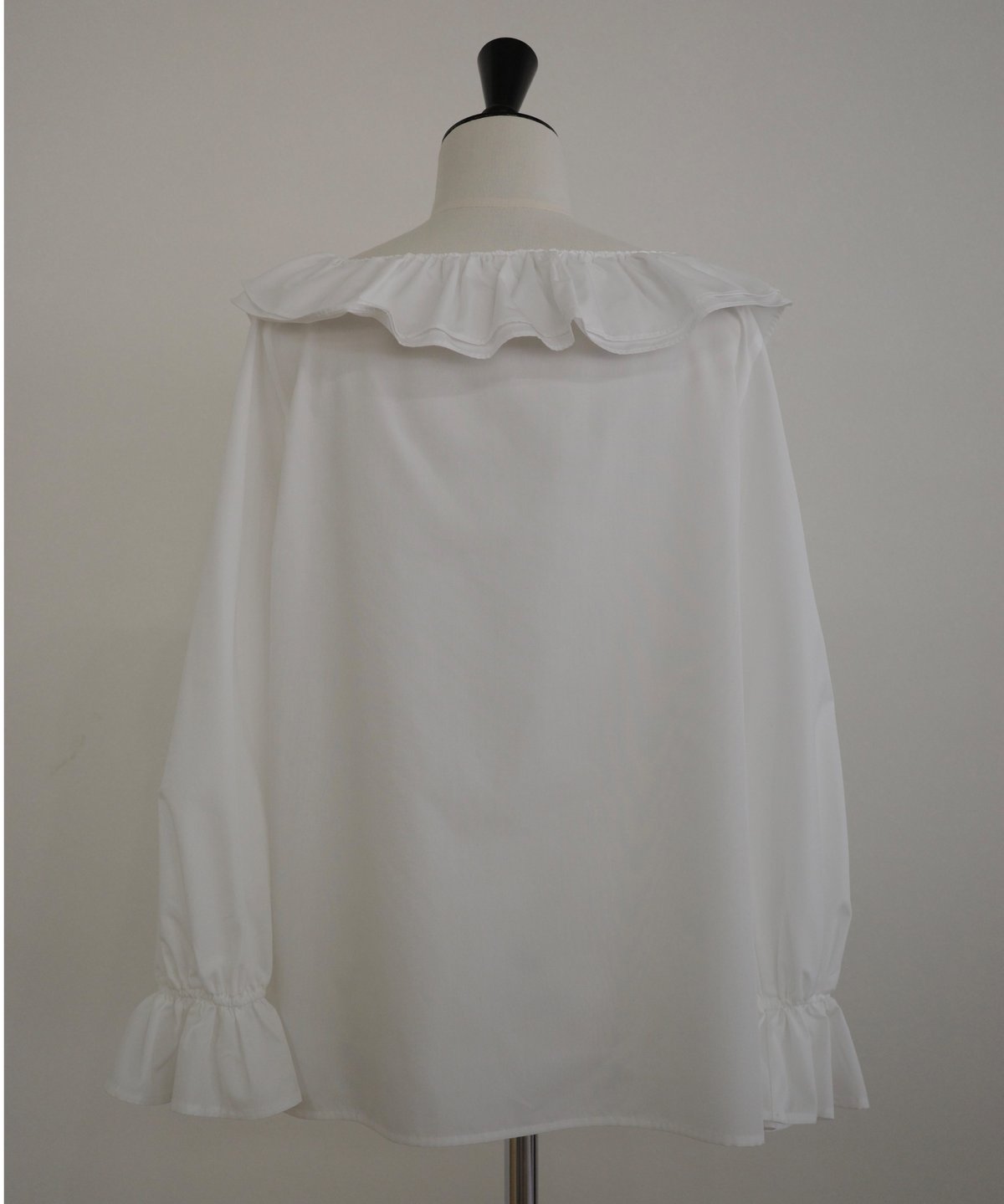 RUFFLE SHOULDER | OHGA RUFFLE SHOULDER | OHGA