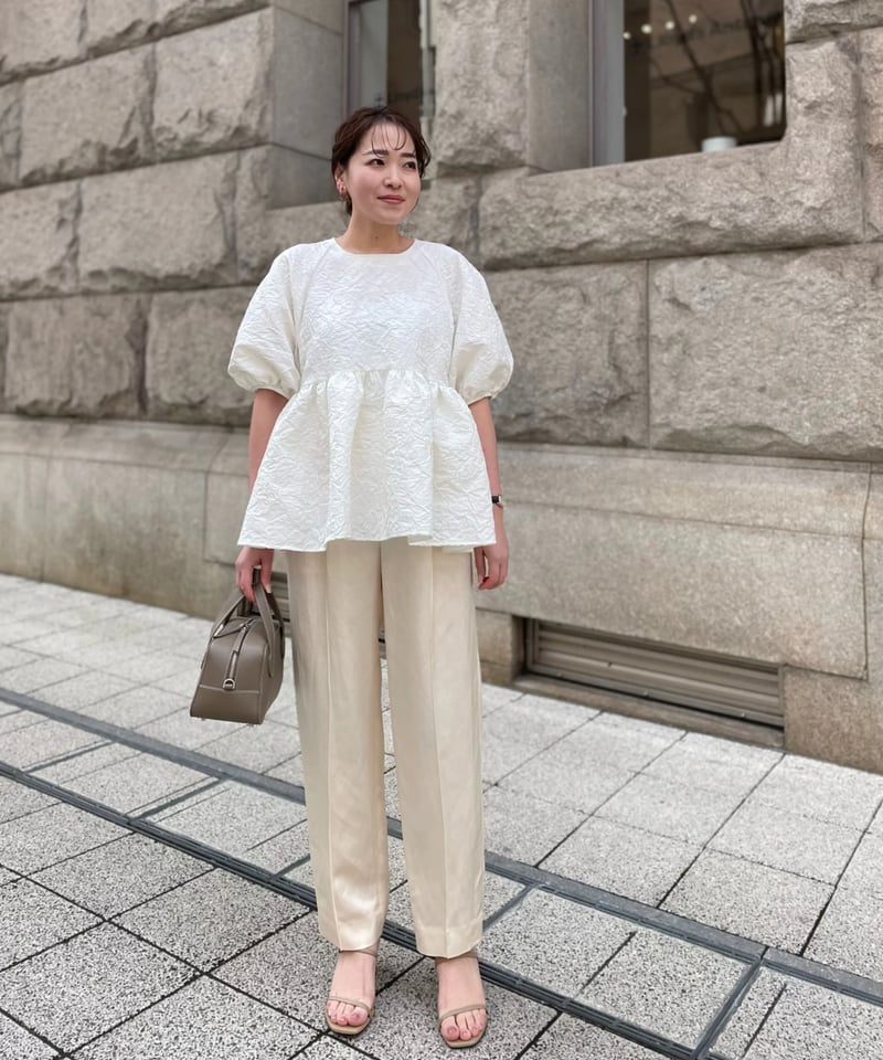 完売!OHGA satin blouse サテンブラウスオフホワイト 完売!OHGA satin blouse サテンブラウスオフホワイト