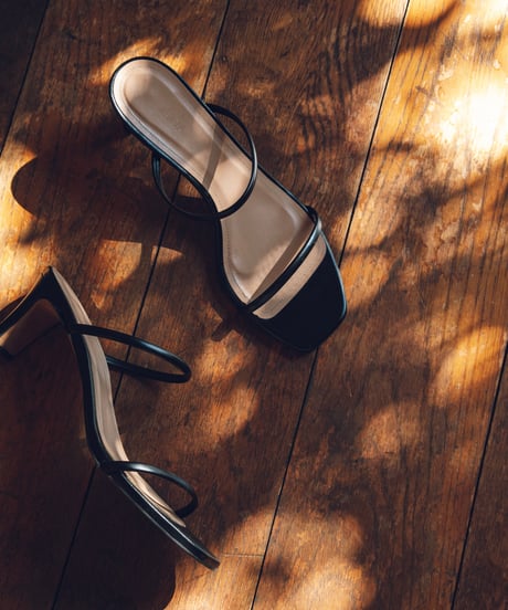 LINE SANDAL