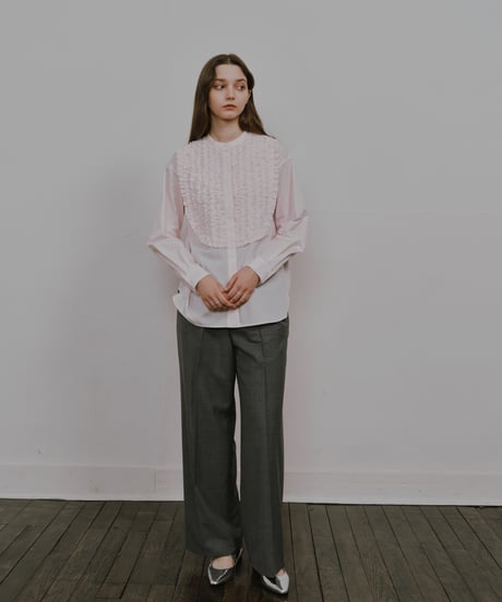 FRONT FRILL