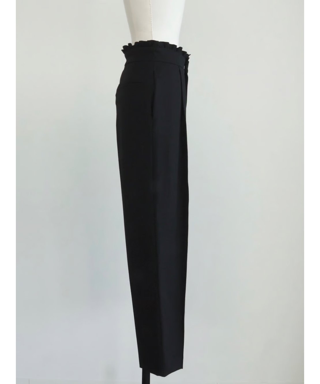 新品未使用　OHGA FRILL PANTS ホワイト Mサイズ FRILL PANTS | OHGA