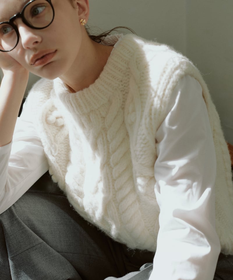 KNIT VEST | OHGA