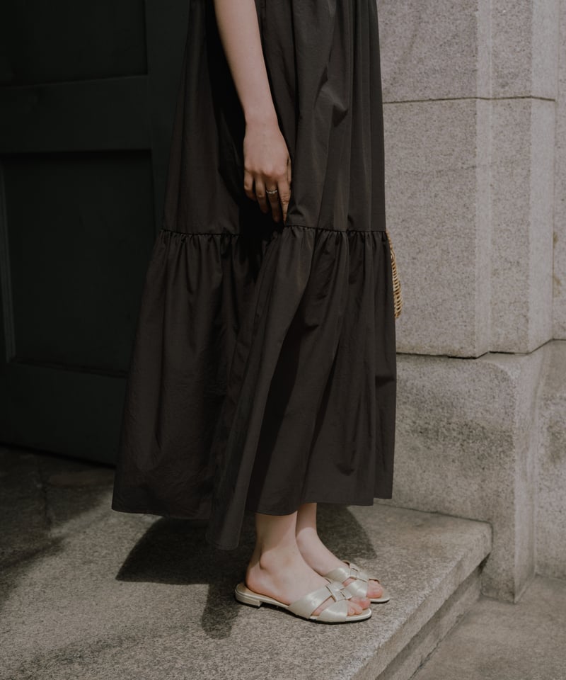 ohgaビジューサンダル　LL ブラック25 OHGAオオガ ビジューサンダル LL 25cm ブラック 低ヒール 【公式通販】